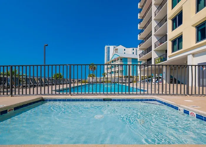 Island Winds West 777 Apartment