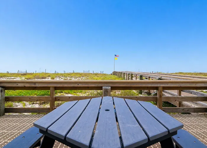 Island Winds West 777 Apartment