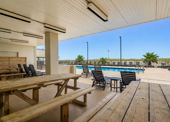 Island Winds West 777 Apartment